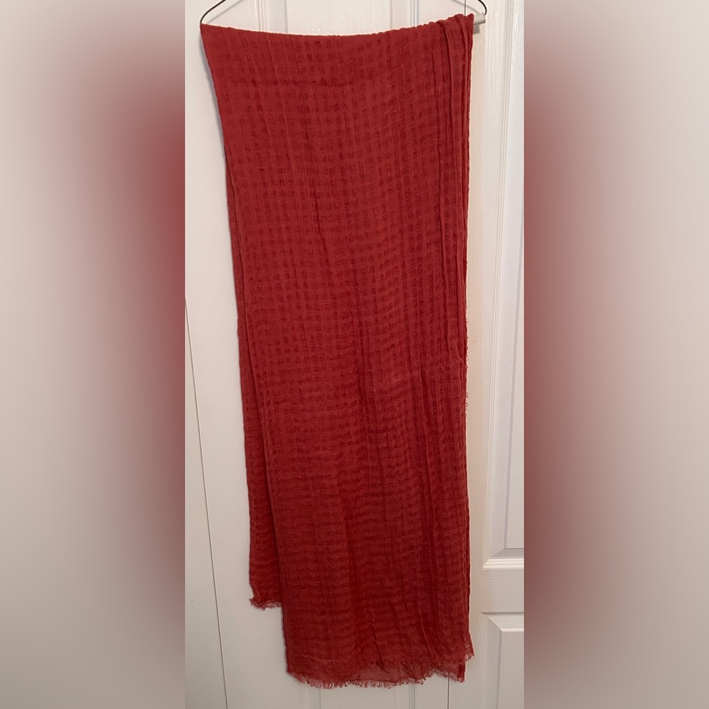 Anna & Ava: Women’s peach colored scarf size extra long , new